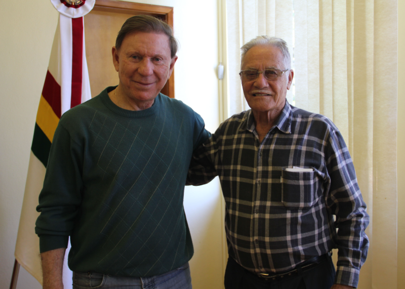 EXECUTIVO RECEBE EX-FUNCIONÁRIO PÚBLICO